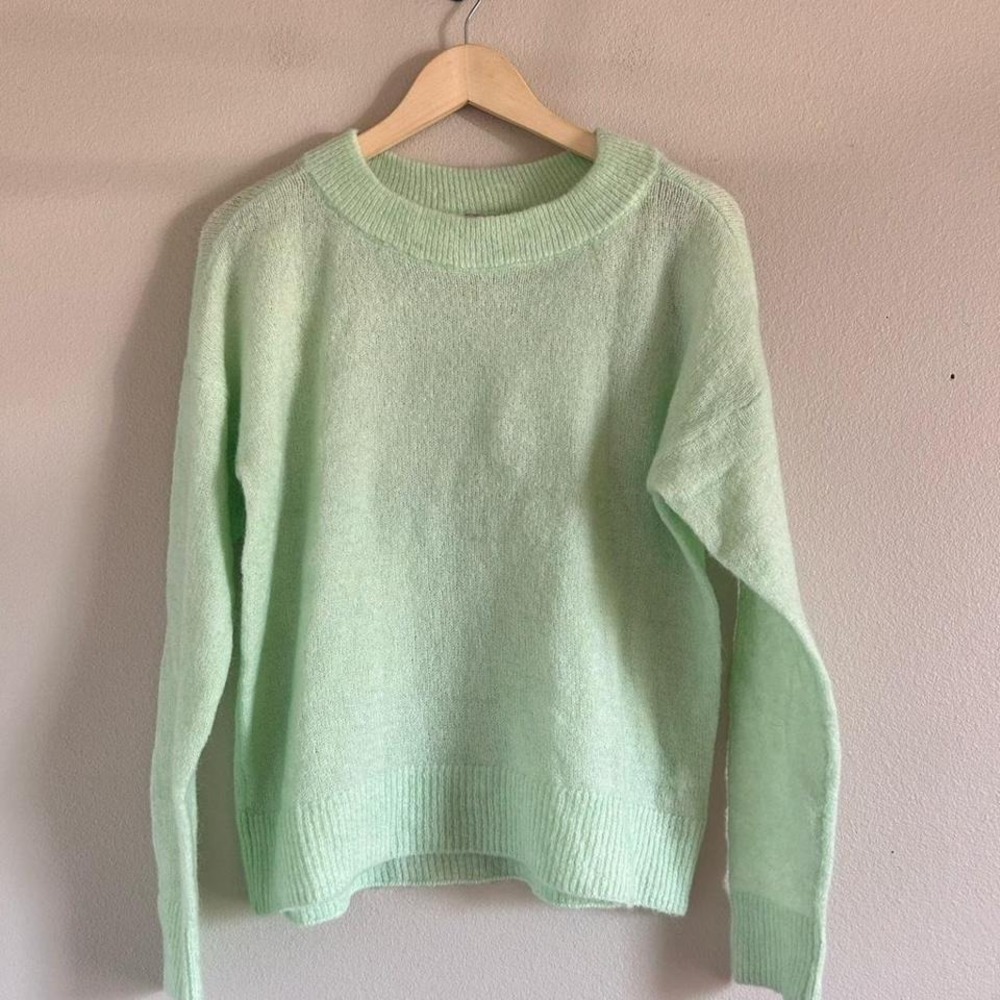 H&M mint green sweater Size‎ S